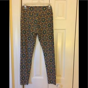 One size Lularoe leggings
